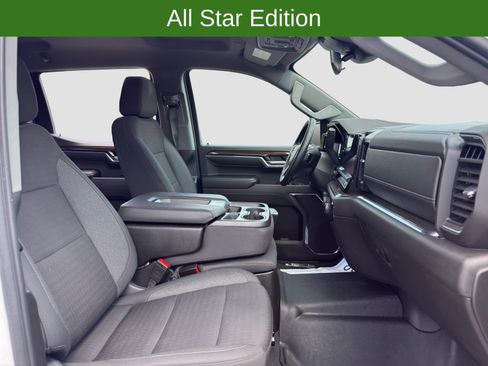 Used 2024 Chevrolet Silverado 1500 LT AWD/4WD image 17