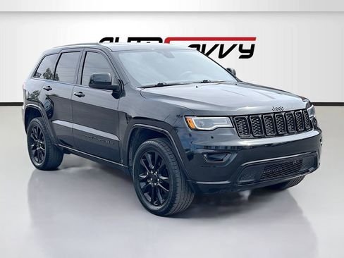Used 2022 Jeep Grand Cherokee Laredo X AWD/4WD image 1