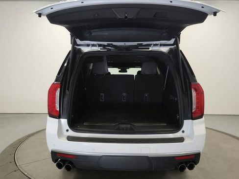 Used 2024 GMC Yukon XL Denali image 31