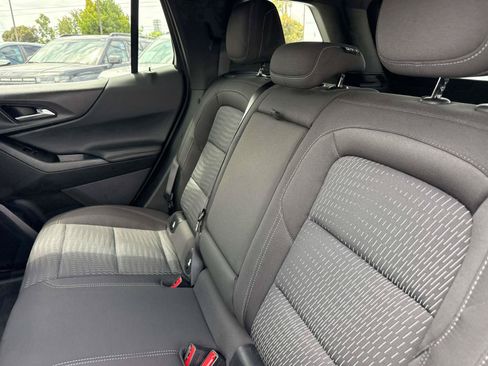 Used 2025 Chevrolet Equinox LT AWD/4WD image 12