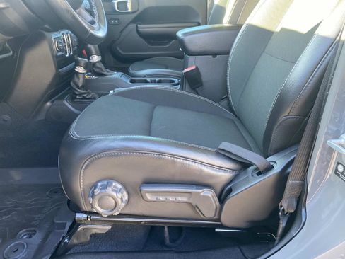 Certified 2021 Jeep Gladiator Sport image 22