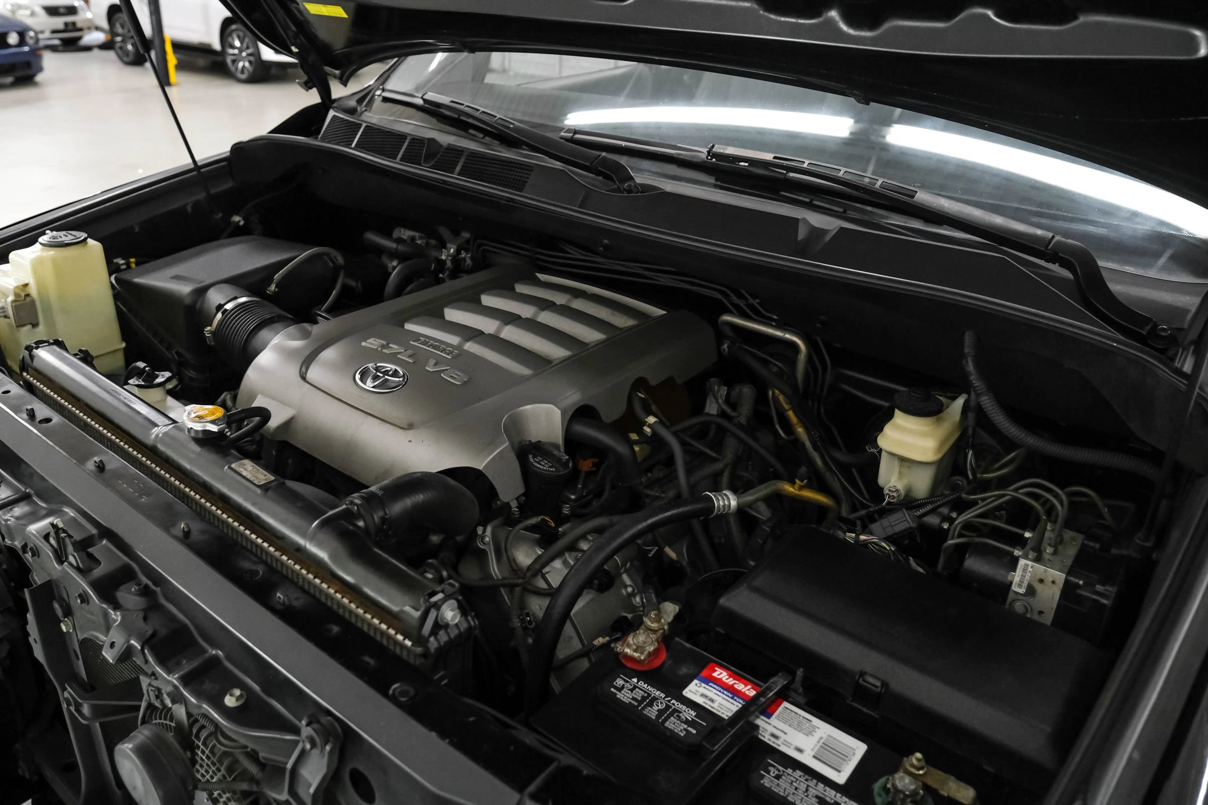 Used 2010 Toyota Sequoia Platinum AWD/4WD image 34