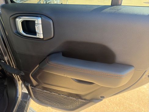 Used 2021 Jeep Gladiator Mojave image 26
