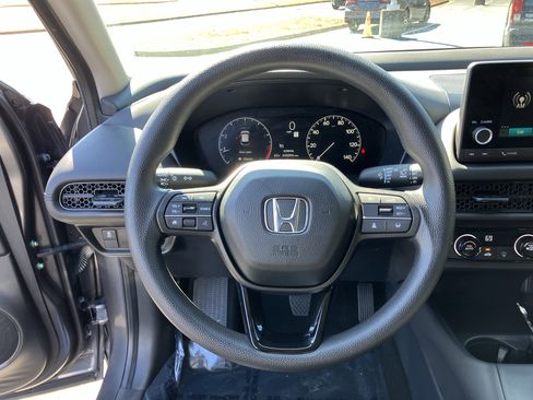 Used 2025 Honda HR-V LX image 19