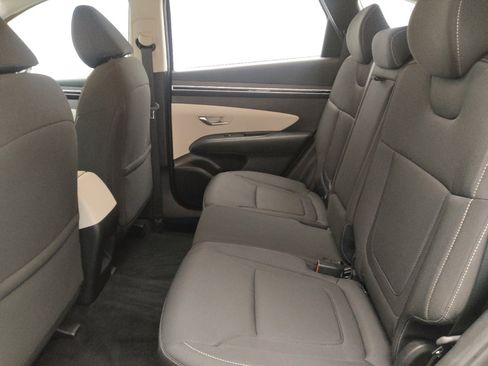 Used 2023 Hyundai Tucson SE image 18