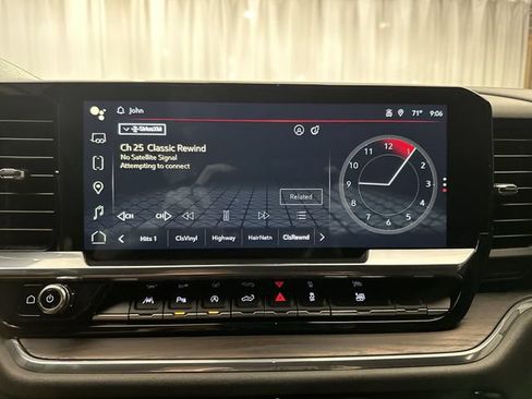 Used 2024 GMC Sierra 1500 SLT w/ SLT Premium Package AWD/4WD image 14