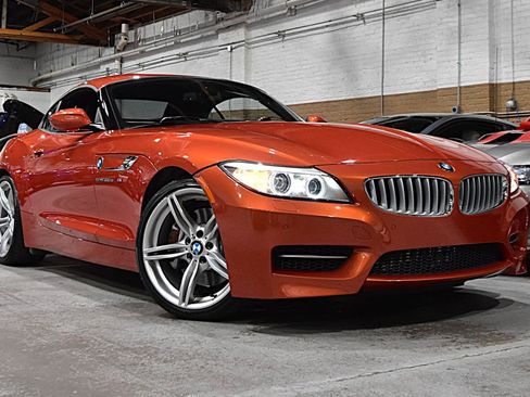 Used 2015 BMW Z4 sDrive35is RWD image 2
