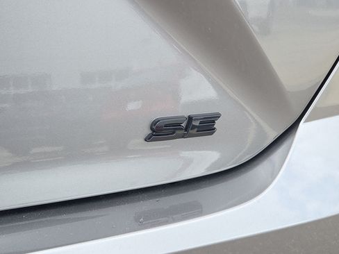 Used 2026 Toyota Camry SE FWD image 30