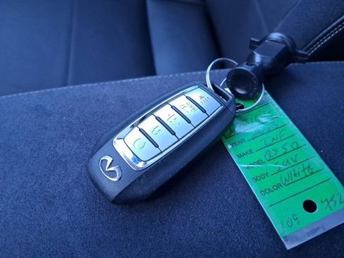 New 2023 INFINITI QX50 Sensory image 20