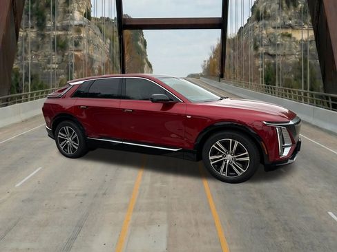 New 2026 Cadillac Lyriq Luxury RWD image 13