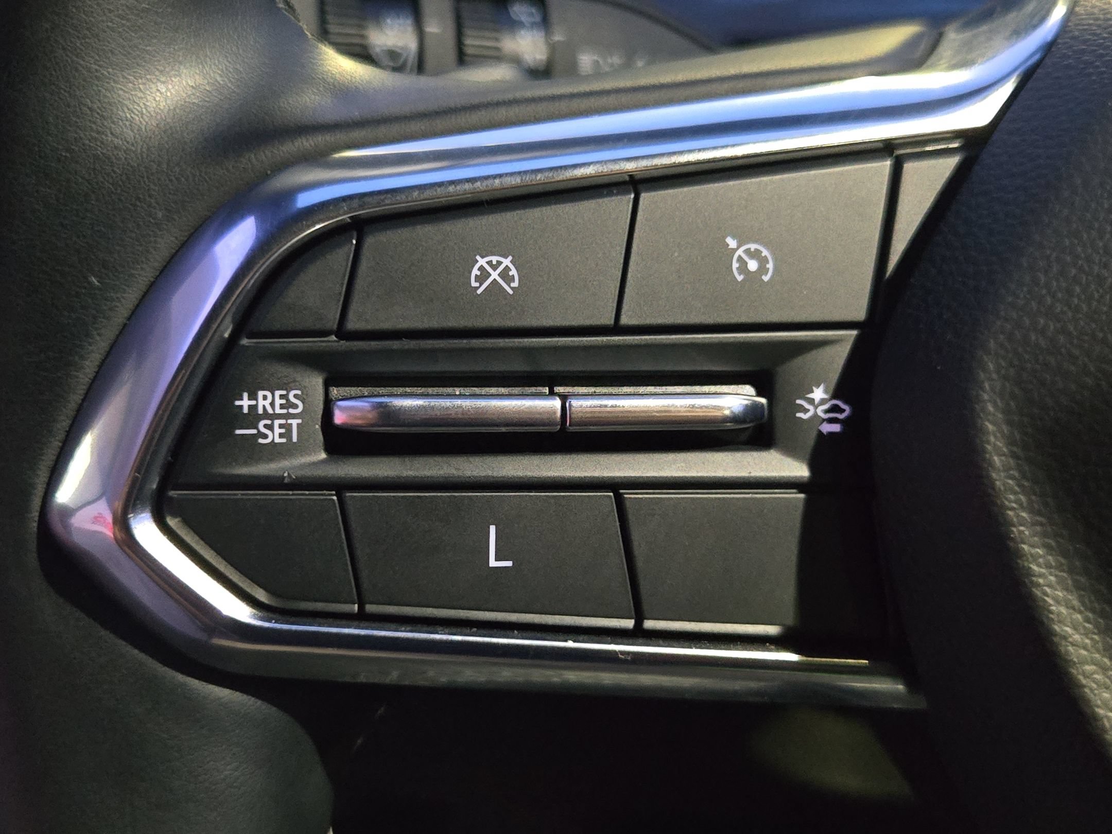 Used 2025 Chevrolet Equinox LT w/ Convenience Package II FWD image 26