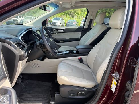 Used 2017 Ford Edge Titanium w/ Equipment Group 301A AWD/4WD image 10