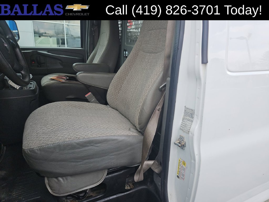 Used 2015 GMC Savana 2500 RWD image 19