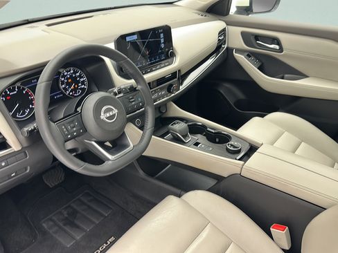 Used 2023 Nissan Rogue SL w/ SL Premium Package AWD/4WD image 12