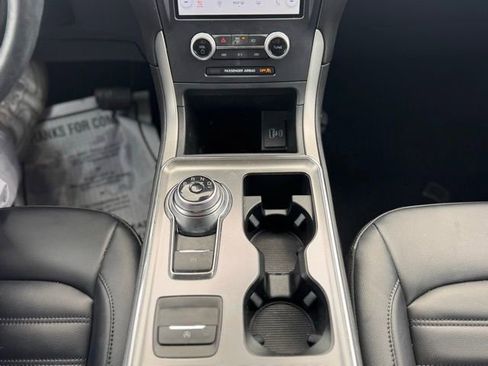 Used 2022 Ford Edge SEL w/ Convenience Package image 17