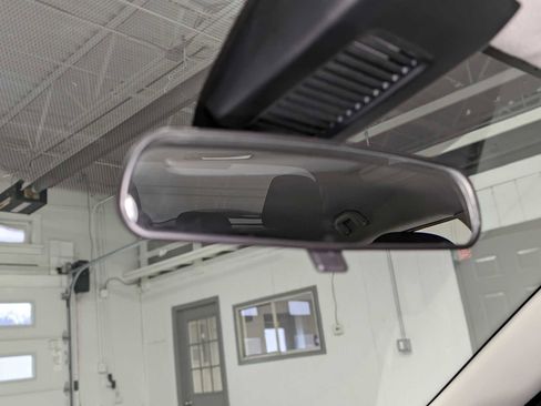 Used 2023 Nissan Kicks S image 31