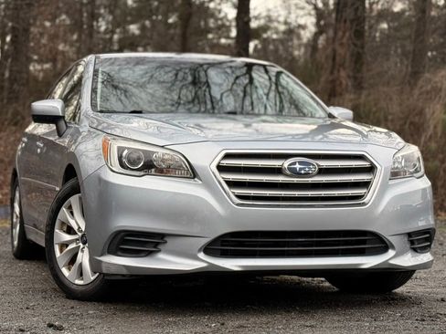 Used 2017 Subaru Legacy 2.5i Premium w/ Moonroof Package image 7
