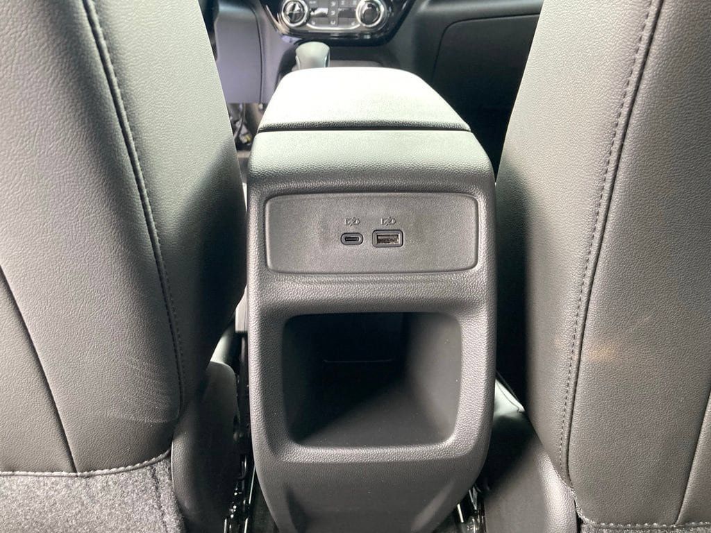 New 2026 Chevrolet Trax RS FWD image 21