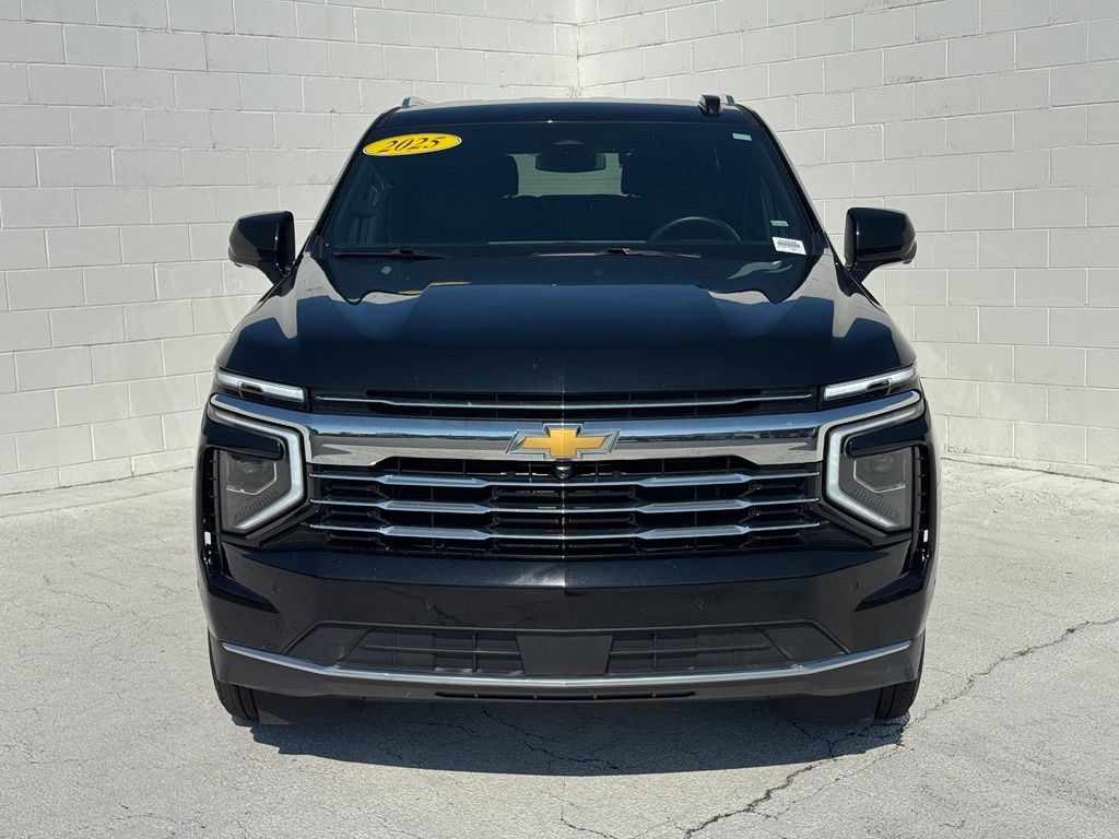 Used 2025 Chevrolet Tahoe LT RWD image 8
