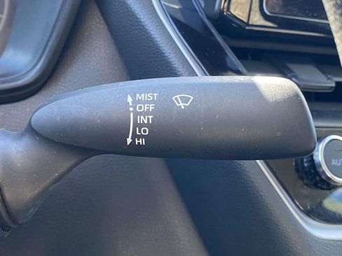 Used 2023 Toyota Corolla LE image 22