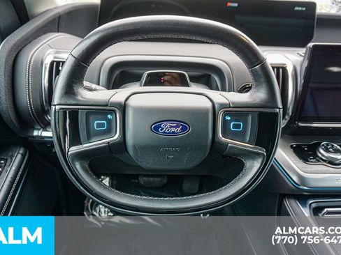 Used 2025 Ford Expedition Max Platinum AWD/4WD image 32