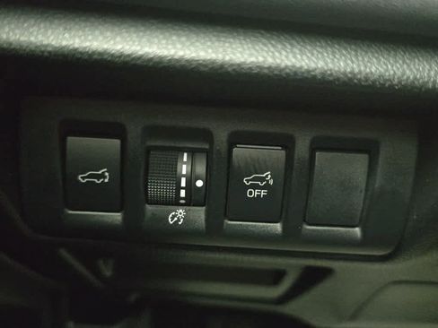 Used 2025 Subaru Outback Onyx Edition image 36