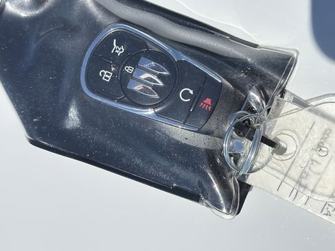 Used 2025 Buick Envista Sport Touring w/ Convenience I Package FWD image 35