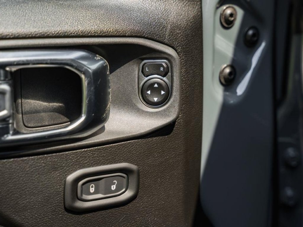New 2025 Jeep Gladiator Sport AWD/4WD image 39