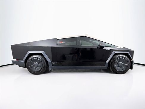 Used 2024 Tesla Cybertruck Cyberbeast AWD/4WD image 16