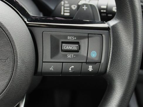 Certified 2022 Nissan Rogue SV image 32