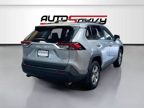 Used 2025 Toyota RAV4 XLE FWD image 7