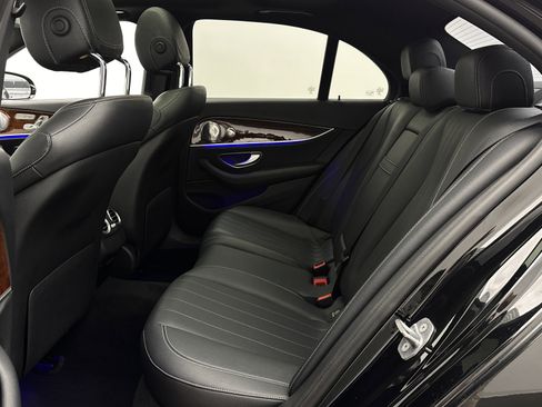 Used 2018 Mercedes-Benz E 400 4MATIC Sedan w/ Premium 1 Package image 25