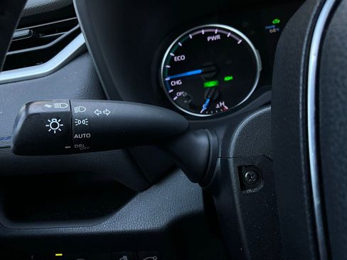 Used 2022 Toyota RAV4 SE w/ Convenience Package image 38