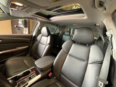 Used 2015 Acura TLX FWD image 11