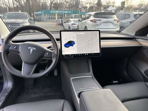 Used 2021 Tesla Model 3 Standard Range Plus image 19