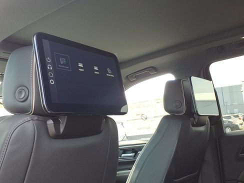 New 2026 GMC Yukon XL Elevation w/ Elevation Premium Package image 11