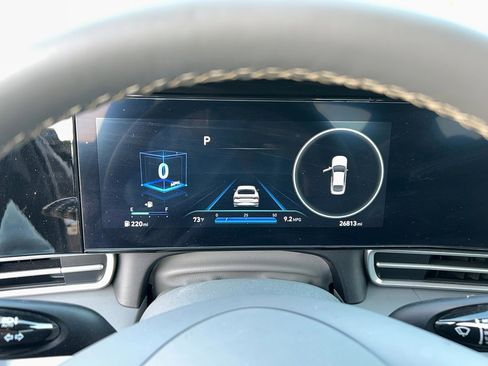 Used 2023 Hyundai Elantra SEL w/ Convenience Package image 16