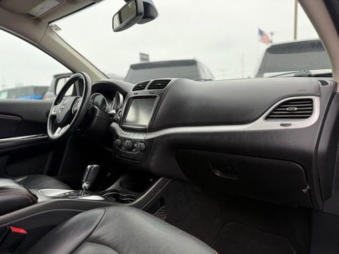 Used 2019 Dodge Journey GT image 16