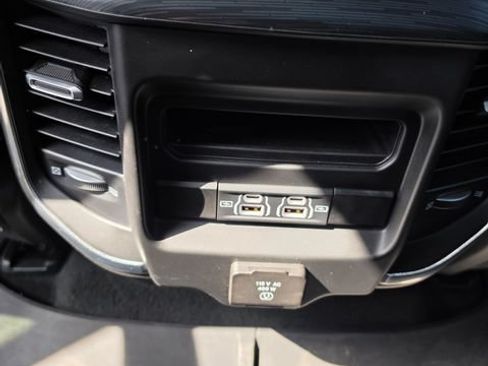 Used 2023 RAM 1500 Laramie AWD/4WD image 11