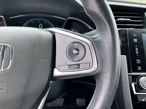 Used 2018 Honda Civic EX-L image 22