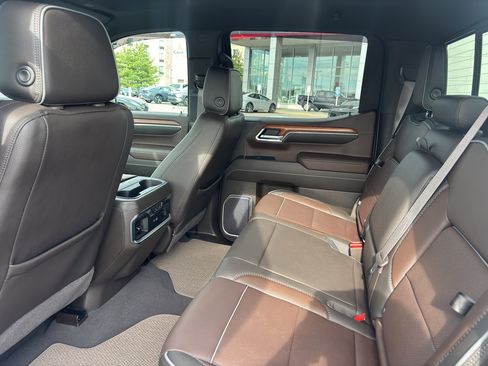 Used 2023 GMC Sierra 1500 Denali w/ Technology Package image 10