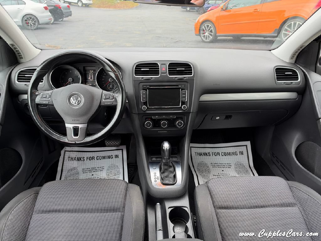 Used 2013 Volkswagen Golf 4-Door FWD image 14