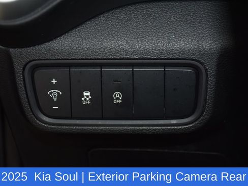 Used 2025 Kia Soul LX w/ LX Technology Package FWD image 9