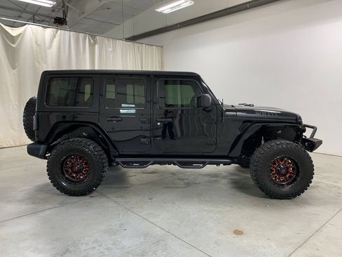 Used 2022 Jeep Wrangler Unlimited Sport AWD/4WD image 12