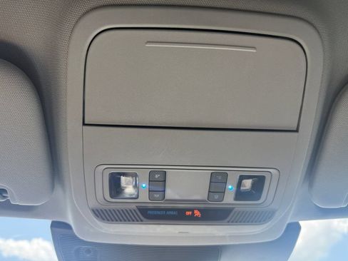 Used 2022 Ford Explorer XLT w/ Equipment Group 202A RWD image 25