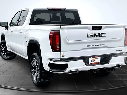 Used 2022 GMC Sierra 1500 AT4 w/ AT4 Premium Package image 4
