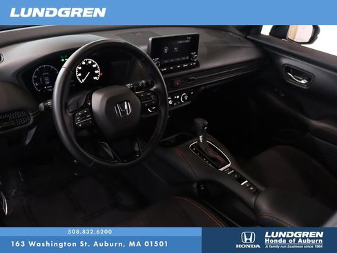 Used 2025 Honda HR-V Sport image 8
