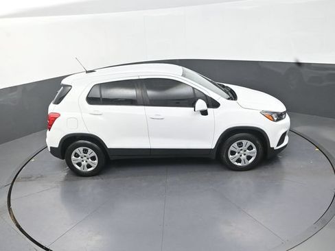 Used 2018 Chevrolet Trax LS FWD image 30