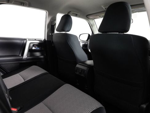 Used 2019 Toyota 4Runner SR5 AWD/4WD image 21