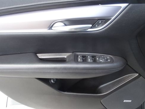 Used 2024 Cadillac XT5 Luxury FWD image 8